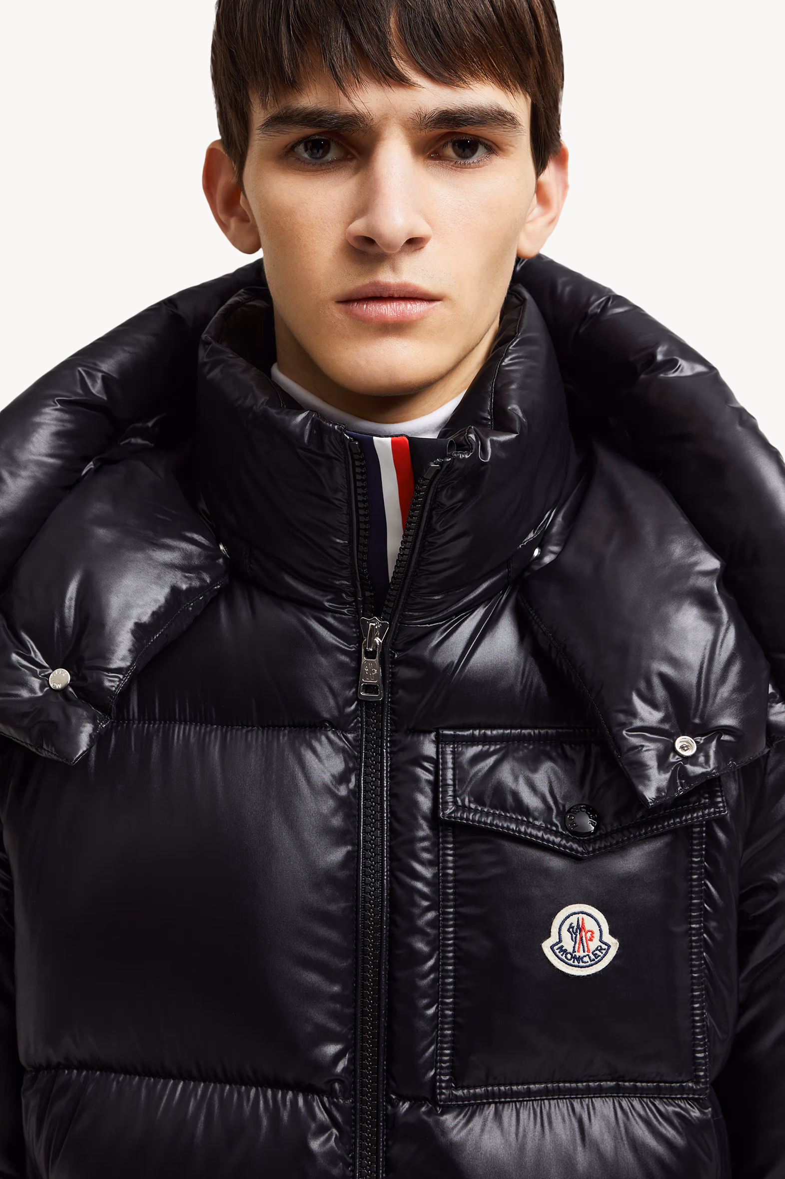 Doudoune courte à capuche Montbeliard Hommes Noir Moncler 4